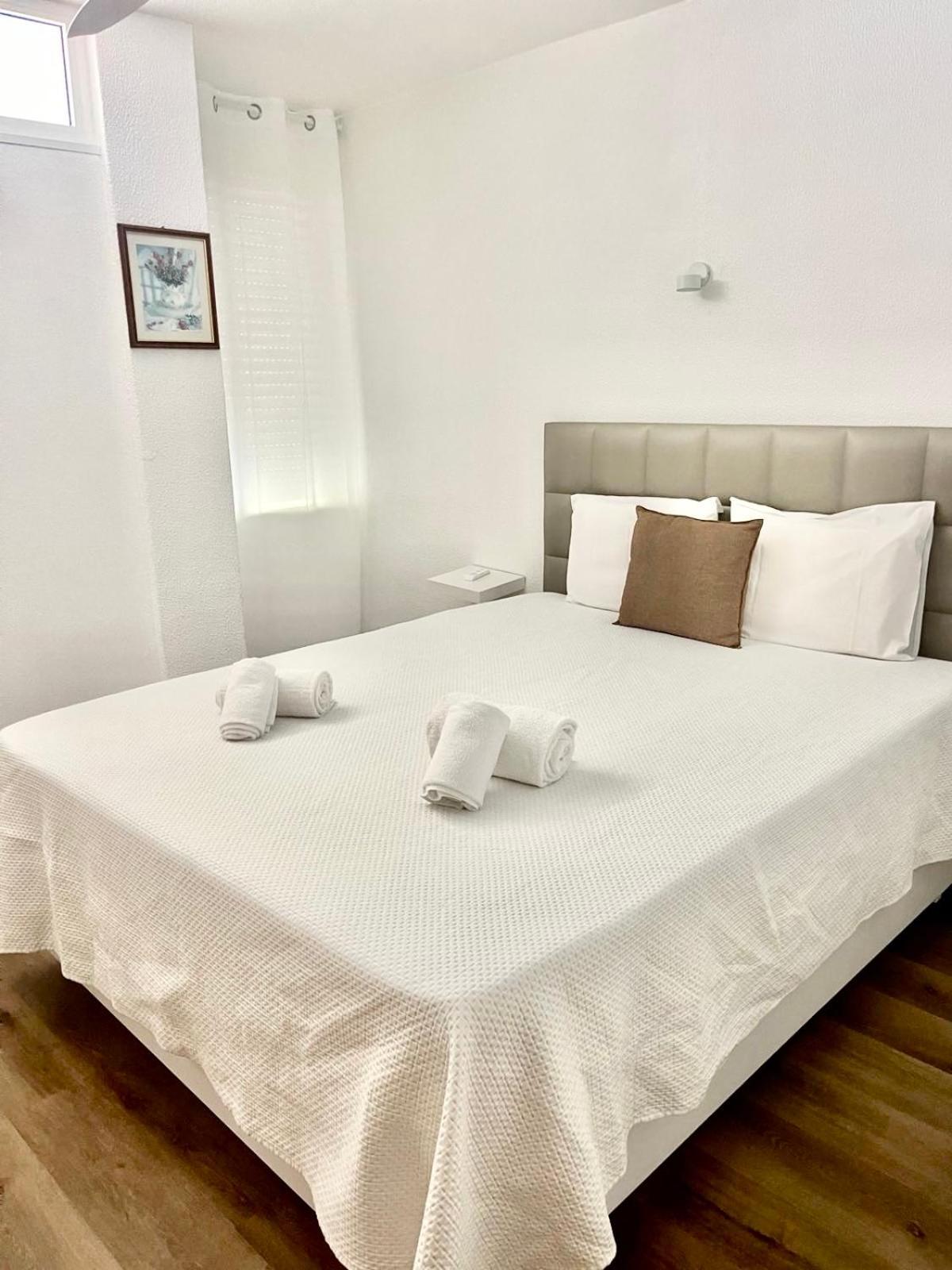 Top Ocean View Apartment - Amazing Sunset - Modern Style - Pool & 200M To Beach Portimão Rom bilde
