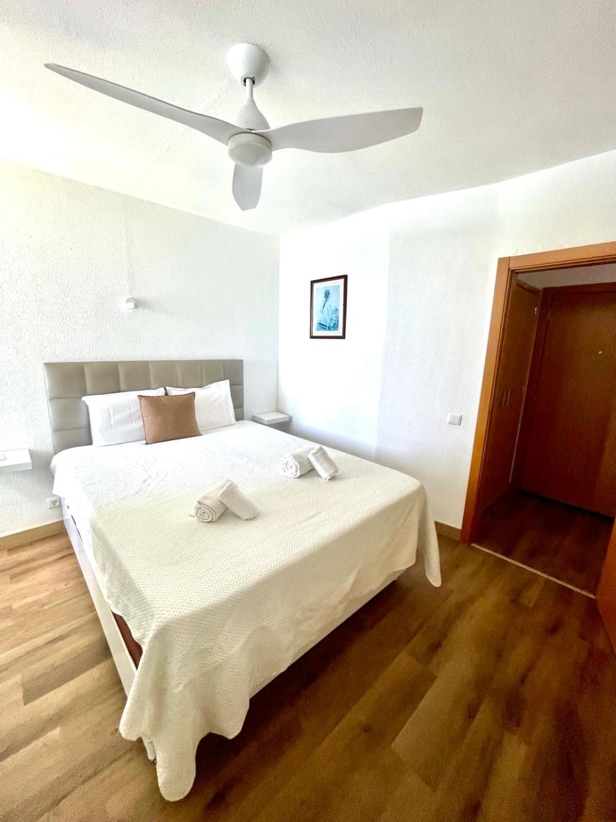 Top Ocean View Apartment - Amazing Sunset - Modern Style - Pool & 200M To Beach Portimão Rom bilde