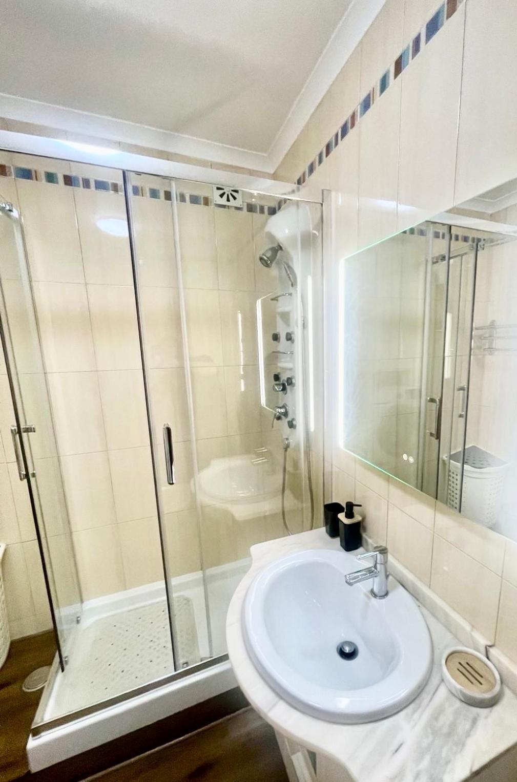 Top Ocean View Apartment - Amazing Sunset - Modern Style - Pool & 200M To Beach Portimão Rom bilde