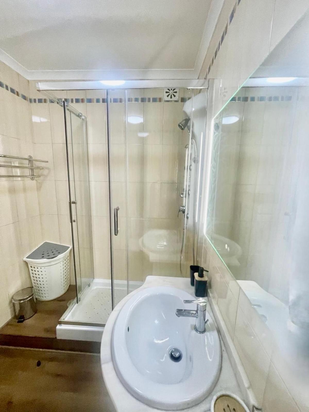Top Ocean View Apartment - Amazing Sunset - Modern Style - Pool & 200M To Beach Portimão Rom bilde